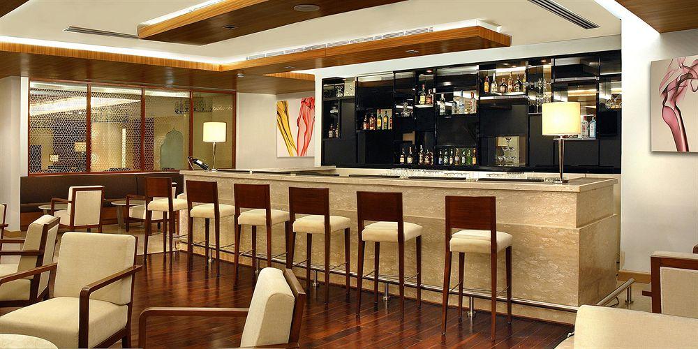 โฟร์ พอยต์ บาย เชอราตัน ชัยปุระ ซิตี้สแควร์ Hotel ภายนอก รูปภาพ