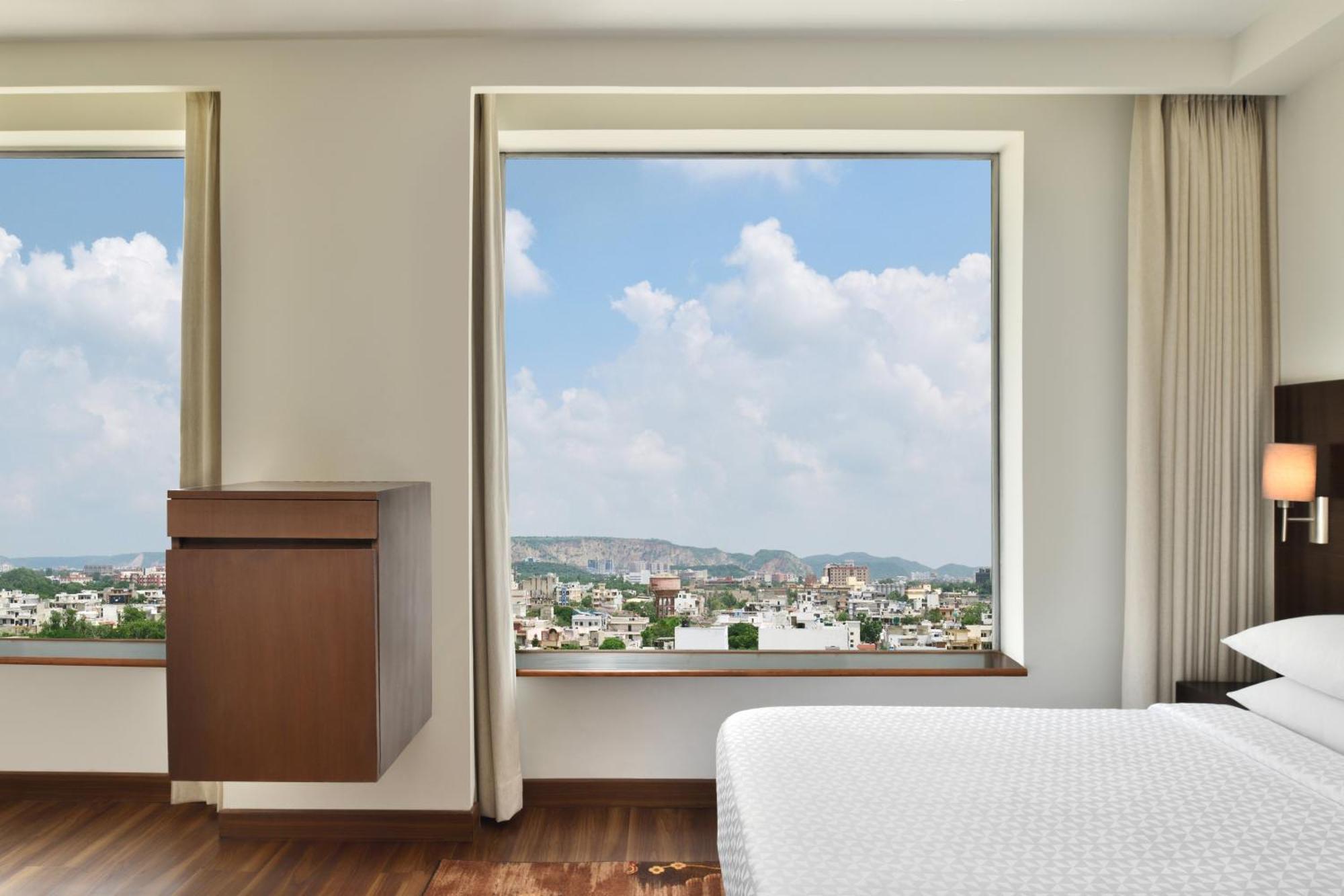 โฟร์ พอยต์ บาย เชอราตัน ชัยปุระ ซิตี้สแควร์ Hotel ภายนอก รูปภาพ