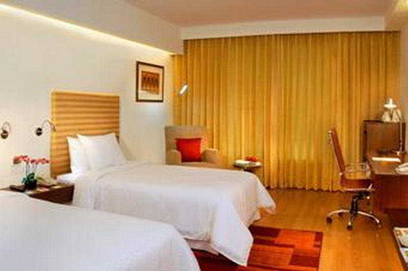 โฟร์ พอยต์ บาย เชอราตัน ชัยปุระ ซิตี้สแควร์ Hotel ภายนอก รูปภาพ
